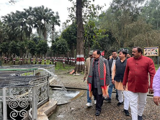 रुद्रपुर पहुंचे केन्द्रीय रक्षा राज्यमंत्री भट्ट, संजय वन का किया निरीक्षण