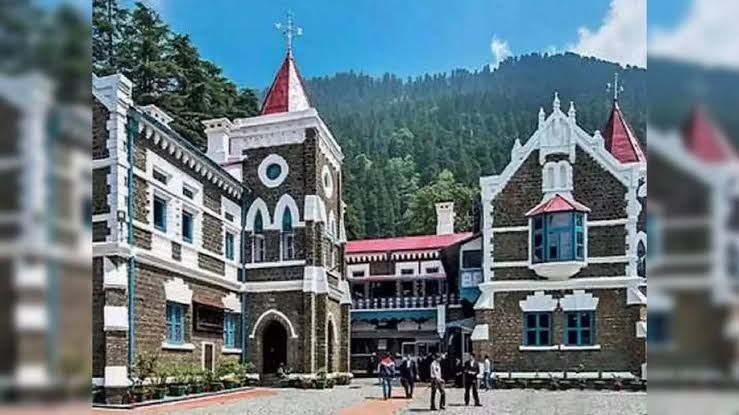 ब्रेकिंग न्यूज़ 🔴: हाईकोर्ट नें त्रीस्तरीय पंचायत चुनाव पर लगाई रोक। 25 जून से होने थे नामांकन।