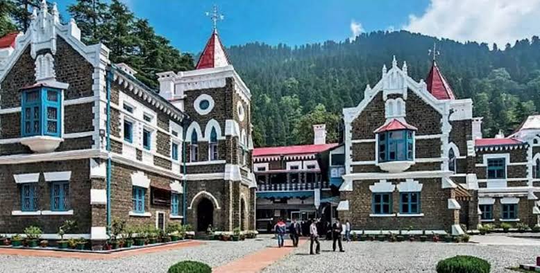 हाईकोर्ट ने नैनीताल जिला पंचायत अध्यक्ष व उपाध्यक्ष के चुनाव रद्द किए। अब दोबारा होंगे चुनाव।